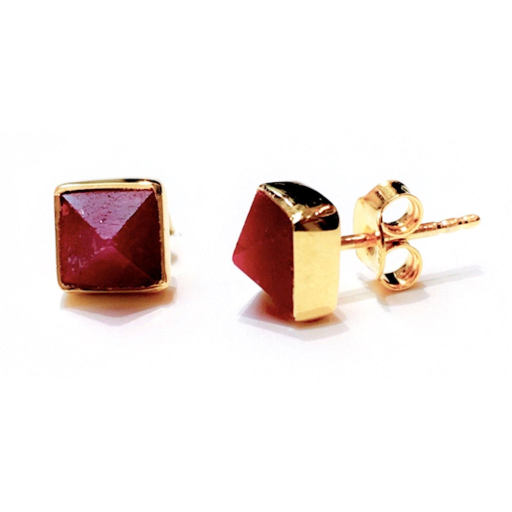 Pyramid Stud